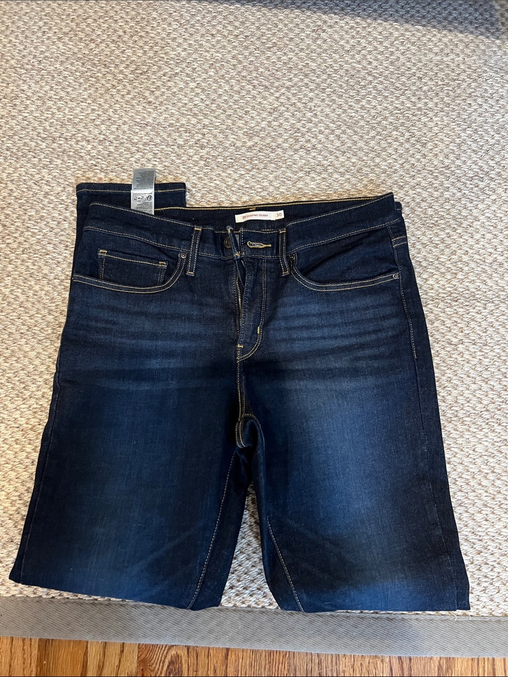 New without tags-Levi's Dark Blue Denim Jeans
